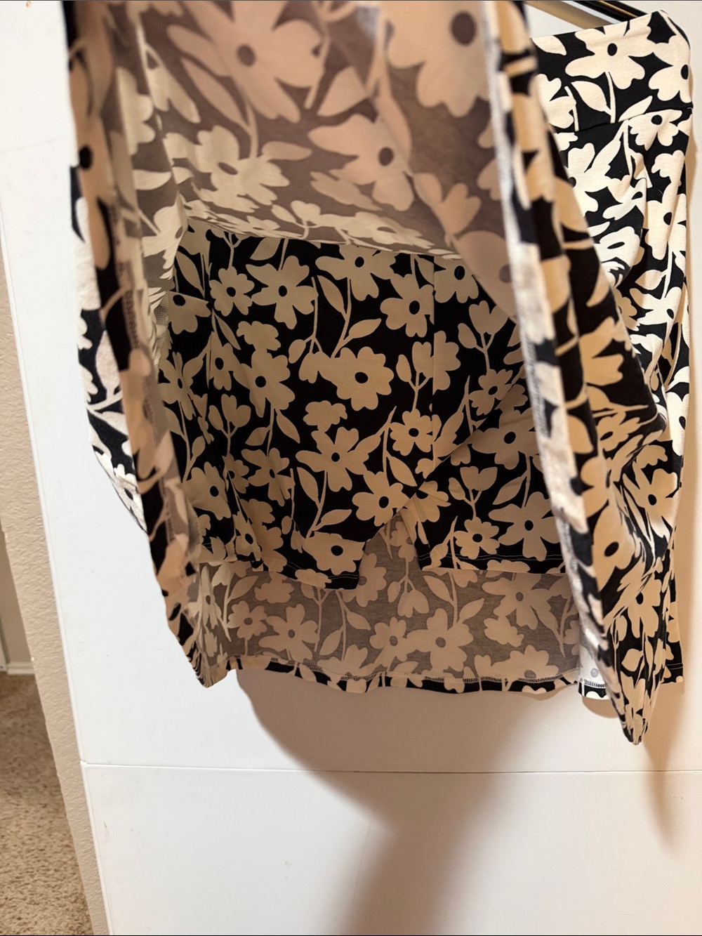 LuLaRoe Black and Cream Floral Eileen Skort - Picture 4 of 4